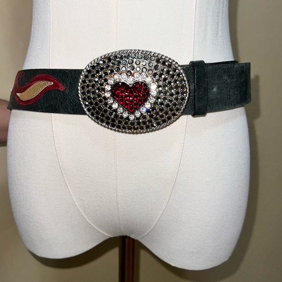 Bebe Vintage Rhinestone Heart Western Flame Leather Belt Size M/L - Picture 2 of 14